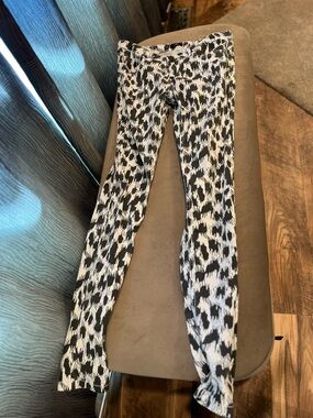 Ann Christine Women's Black & White Printed Straight Leg Pants